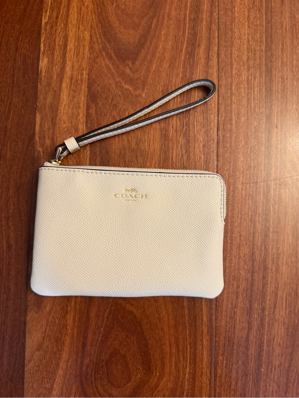 Coach White Leather Corner Zippered Wristlet NWOT
